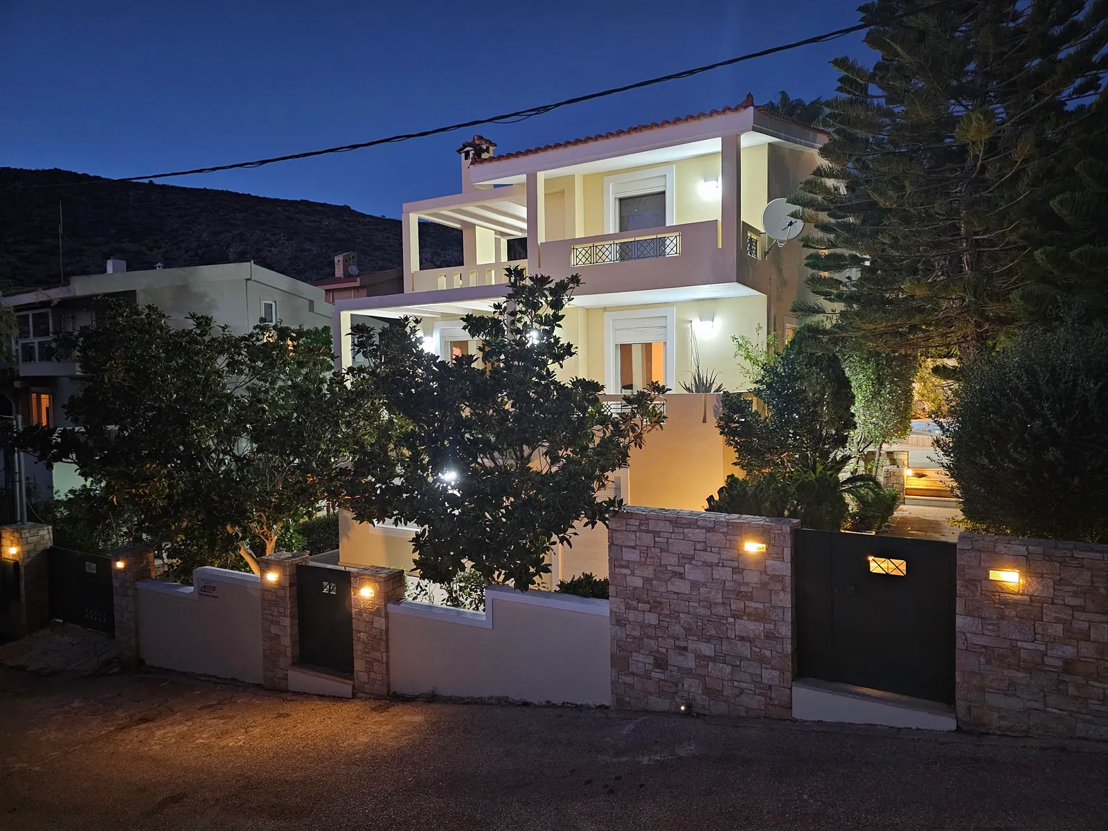Seaview Villa Near Anavyssos for Sale. ID Av-1402
