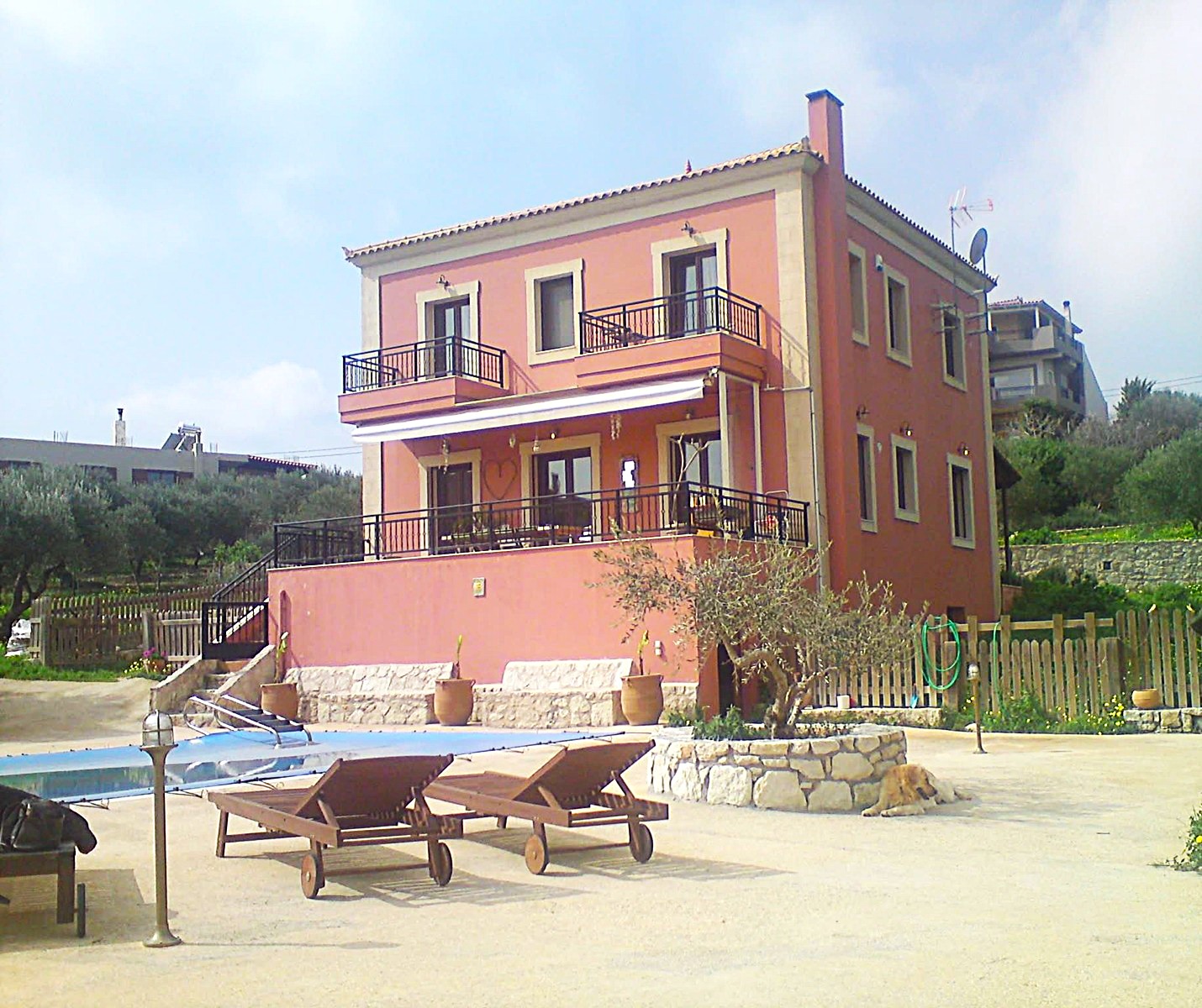 Villa for Sale in Archanes Heraklion. ID 2v-1372