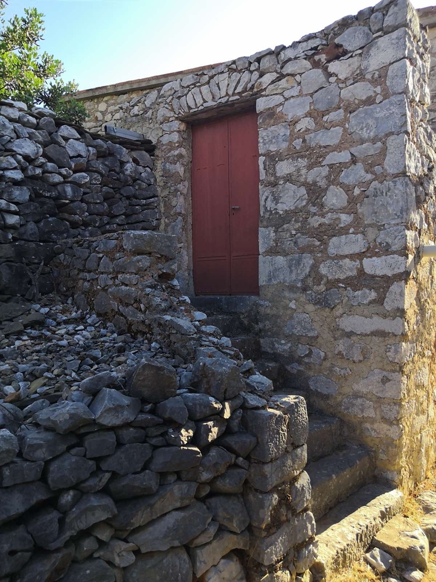 Stone House for sale in Peloponnese Mani. ID Pe4-10116
