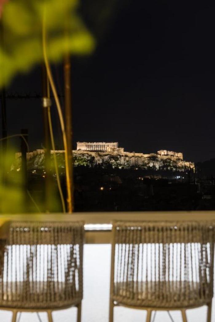 Four Star Hotel for sale in Athens. ID A2-735