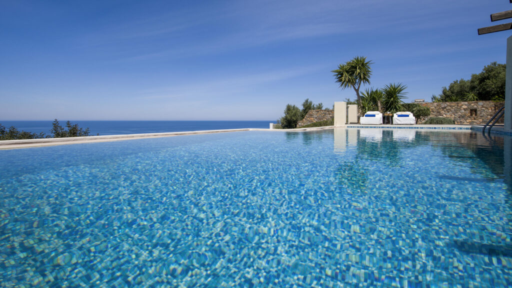 Two Luxury Seaview Villa for sale in Kissamos. ID 0v-1284