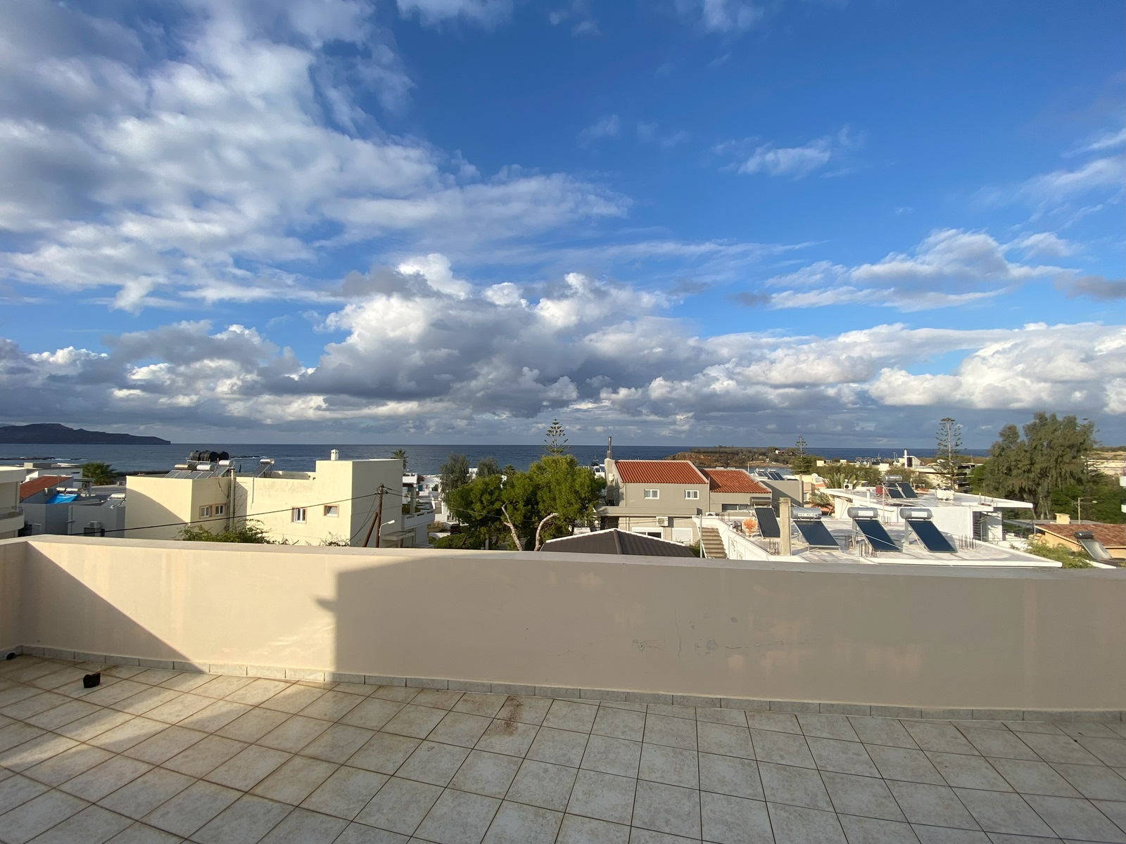 Seaside Apartment for rent in Kato Daratso. ID 001-1269