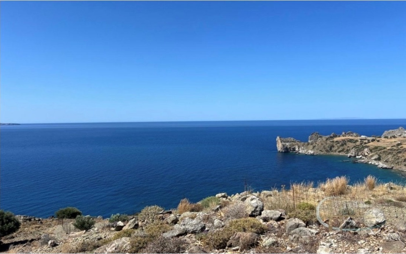 Seafront Plot with Building License for sale in Rethymno. ID 13-3144