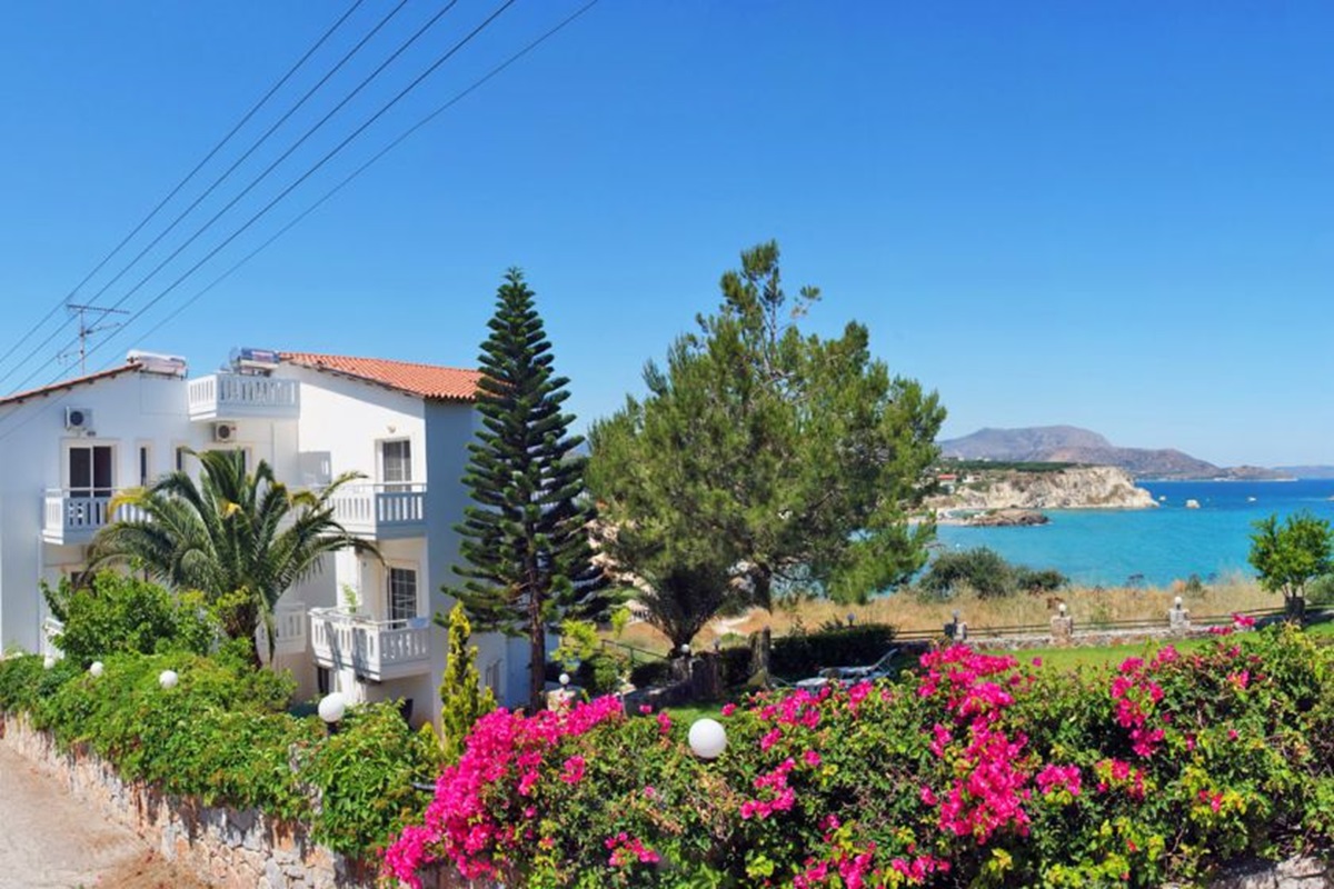 Seaside Hotel for sale in Almyrida. ID 02-718