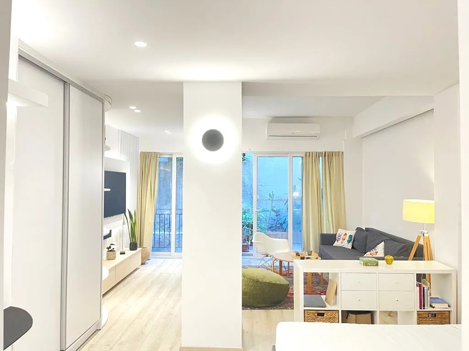 Studio Apartment for sale in Exarchia Athens. ID A4-8342