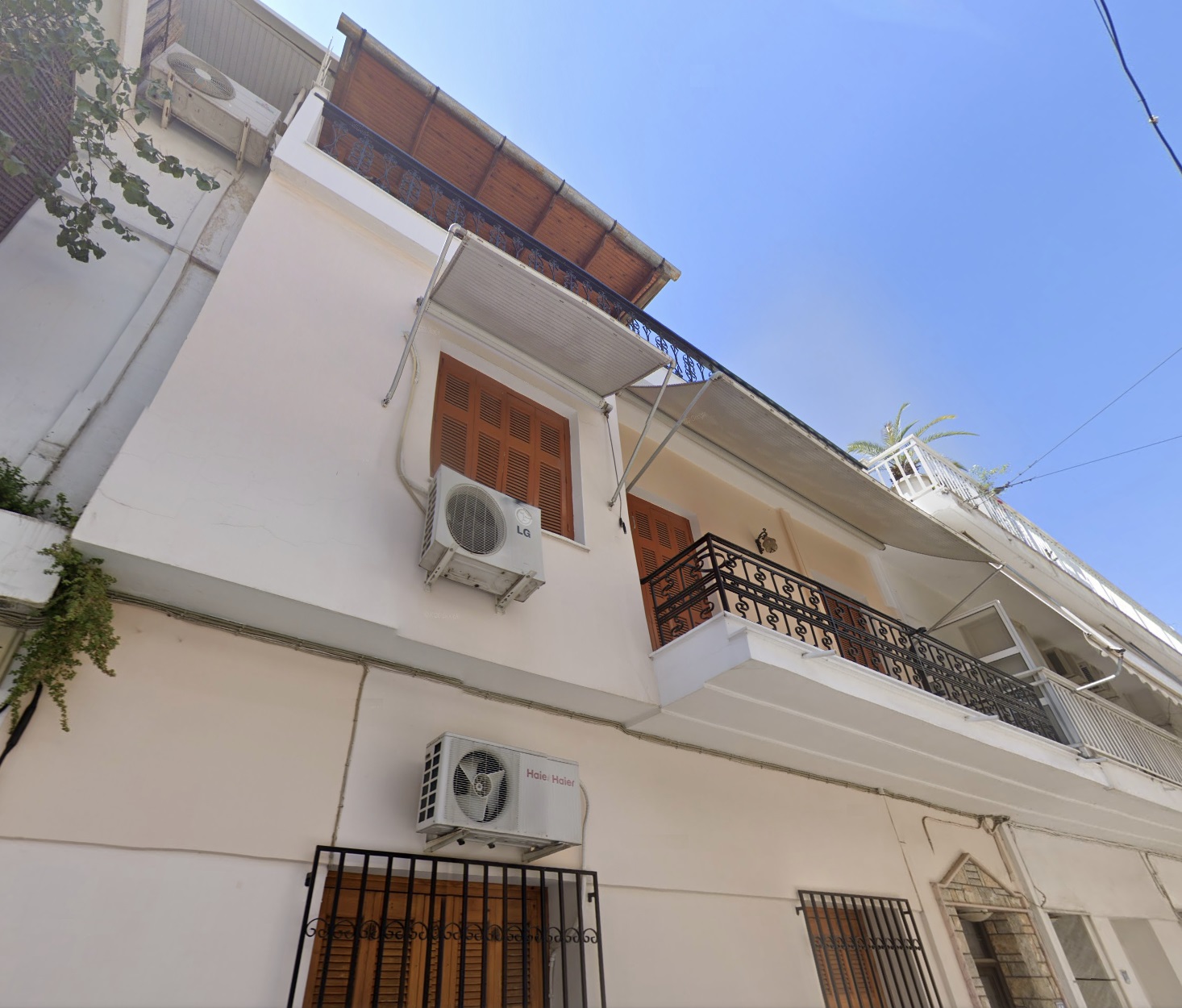 Athens Three Storey Buidilng for Sale. ID AB-1446