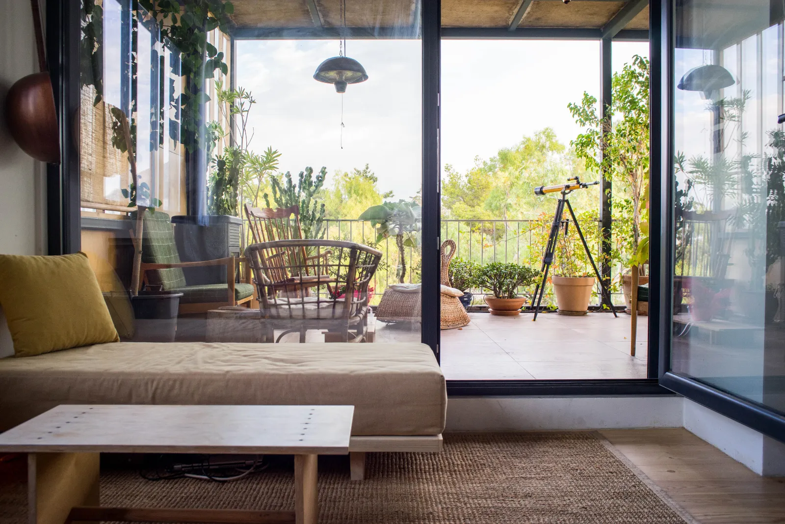 Top Floor Apartment for sale in central Athens. ID A4-8031