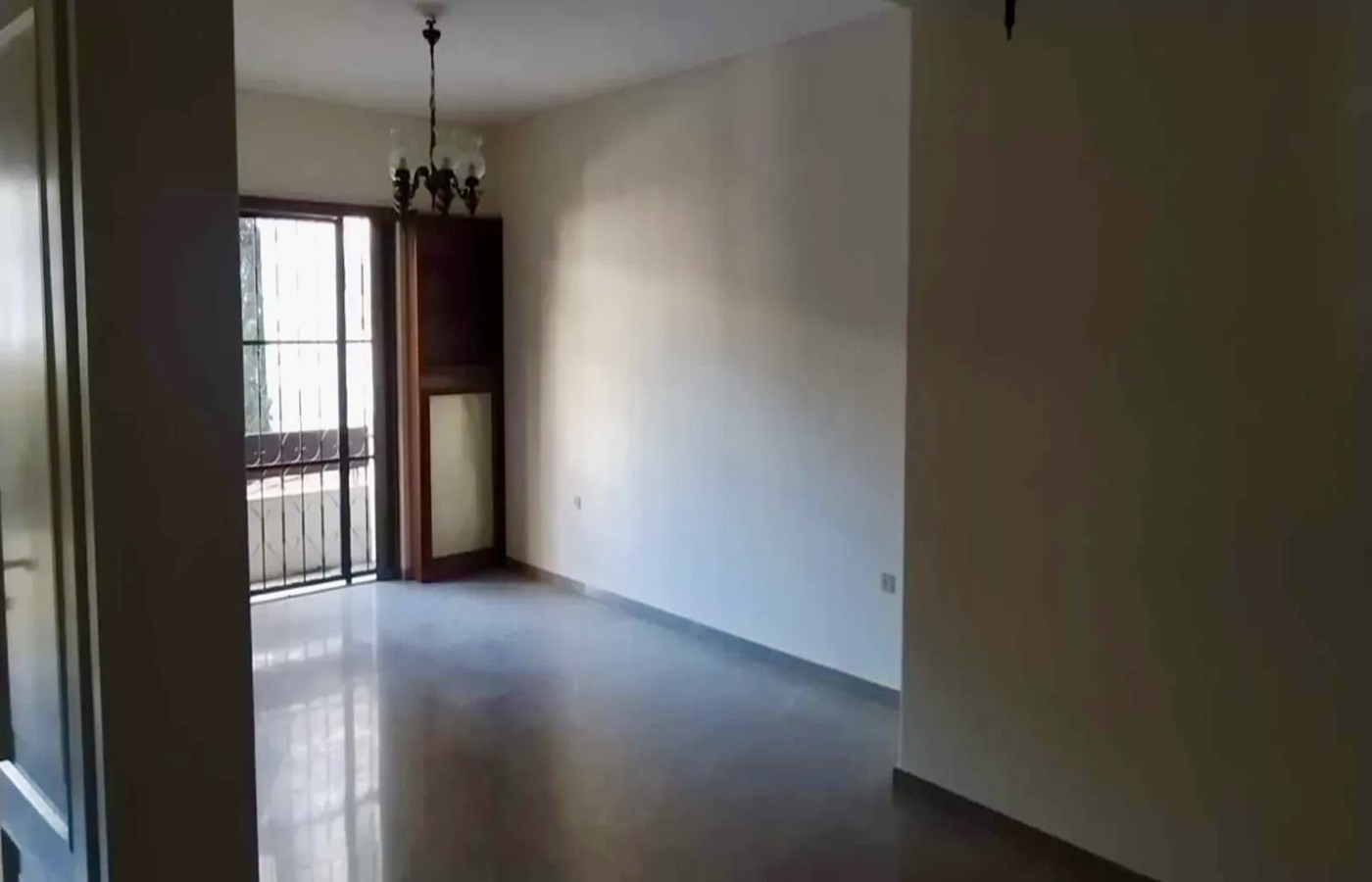 Athens Two Bedroom Apartment in Patisia. ID A4-8023