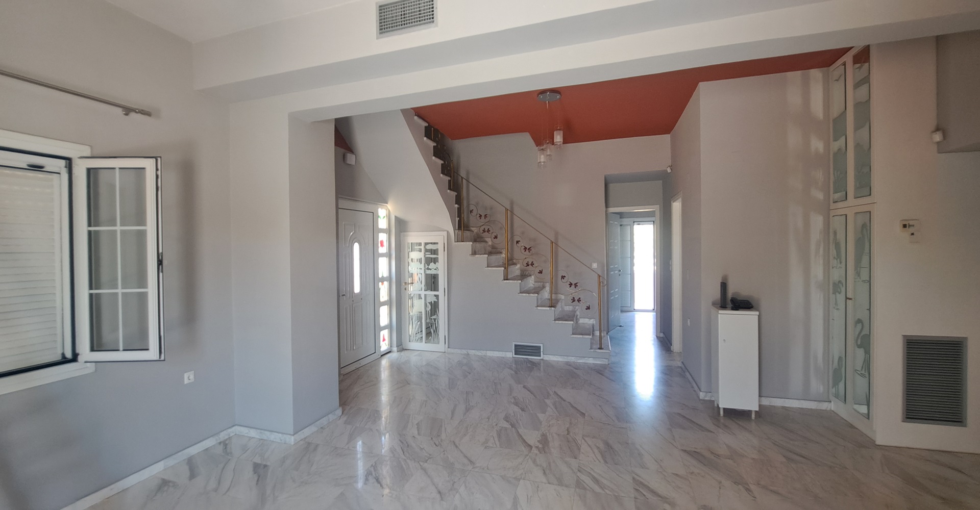 Detached House for sale in Sternes. ID 04-7914