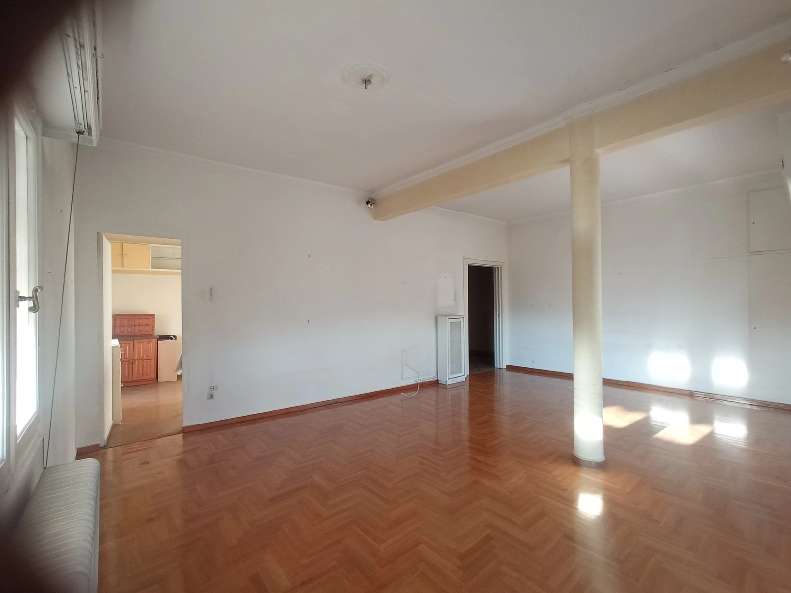 Office Space for sale in Gyzi Athens. ID A6-502