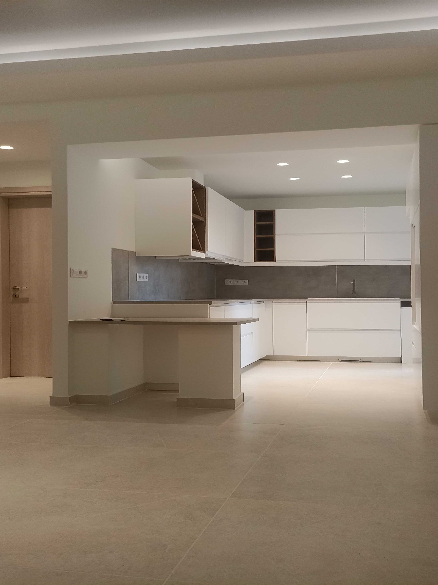 Three Bedroom Aparment for Sale in Koliatsou Square Athens. ID A4-7917