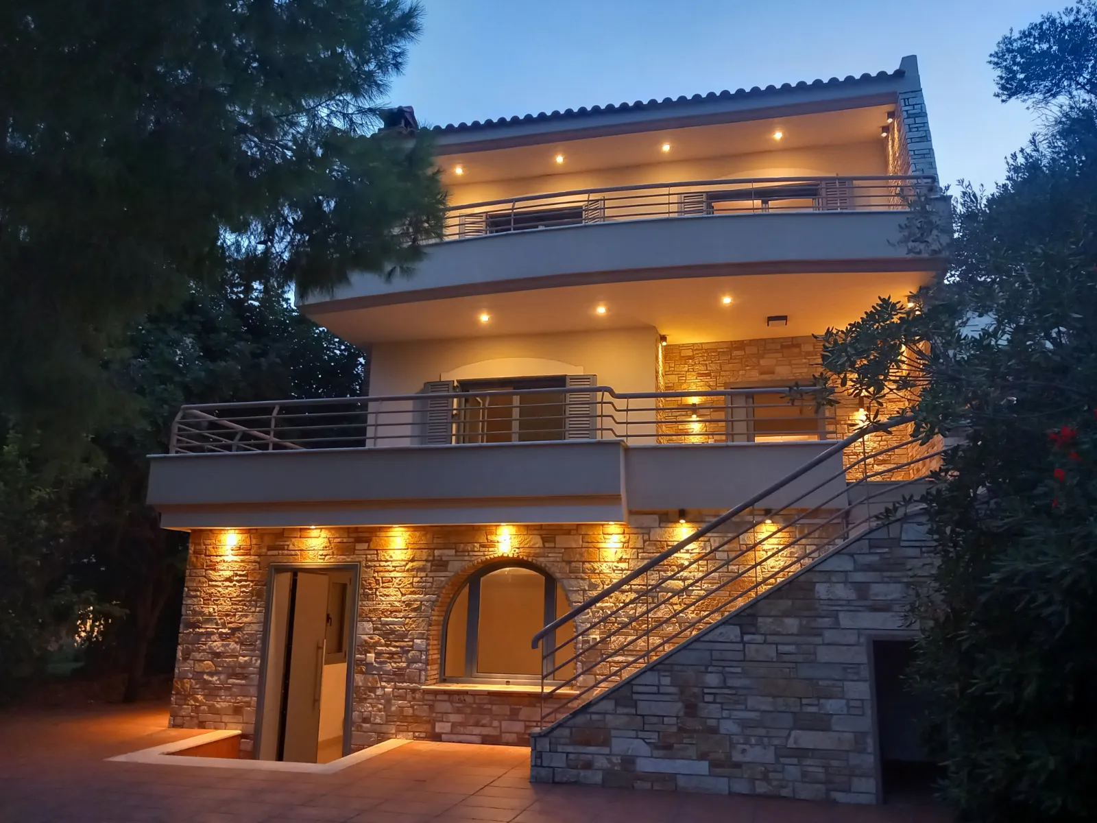 Luxury Residence for sale in Nea Makri. ID A4-7647