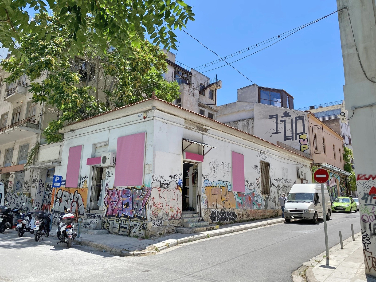 Building for sale in Athens city center. ID AB-1386