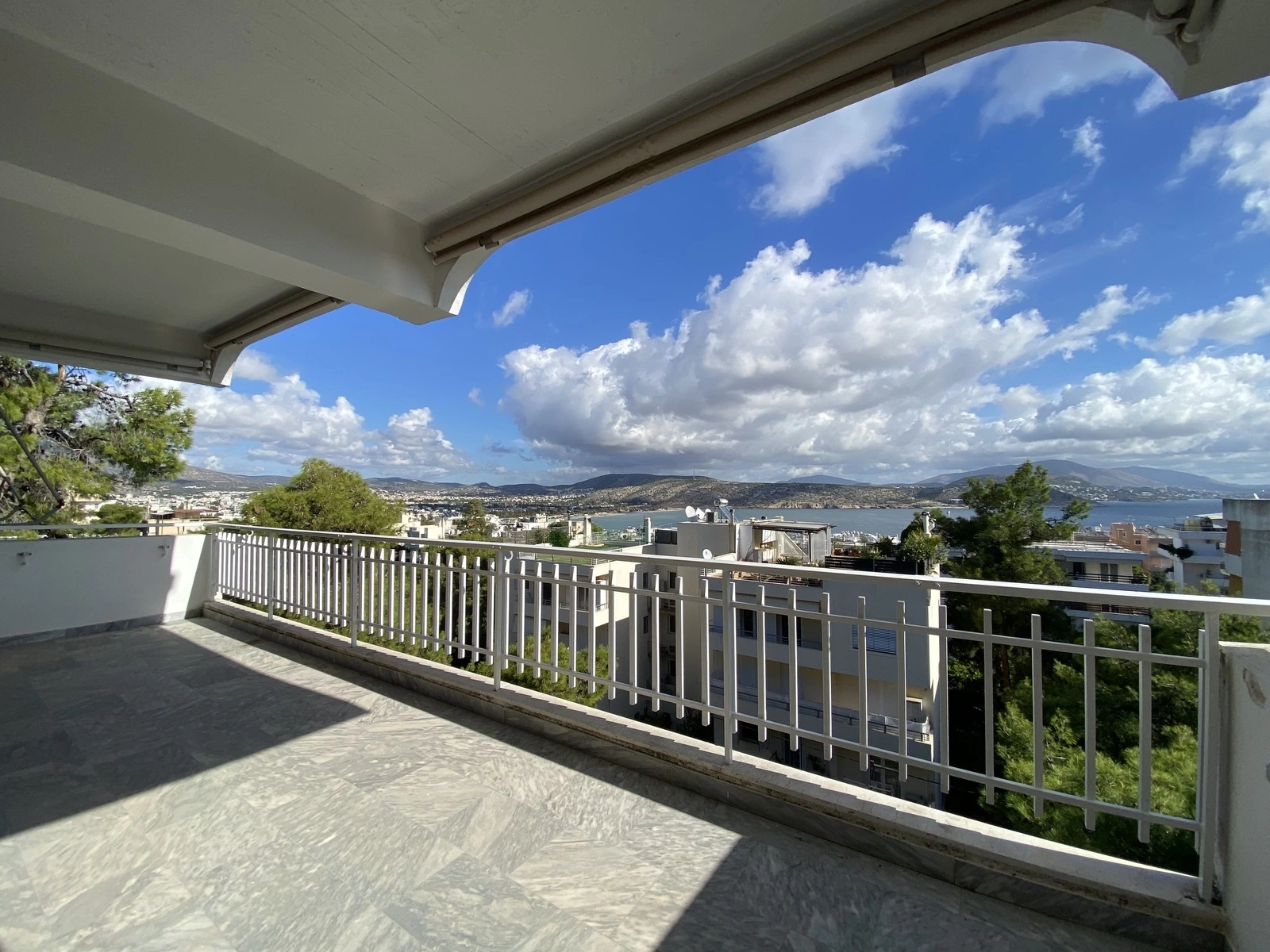 Apartment for Rent in Varkiza. ID A01-1199