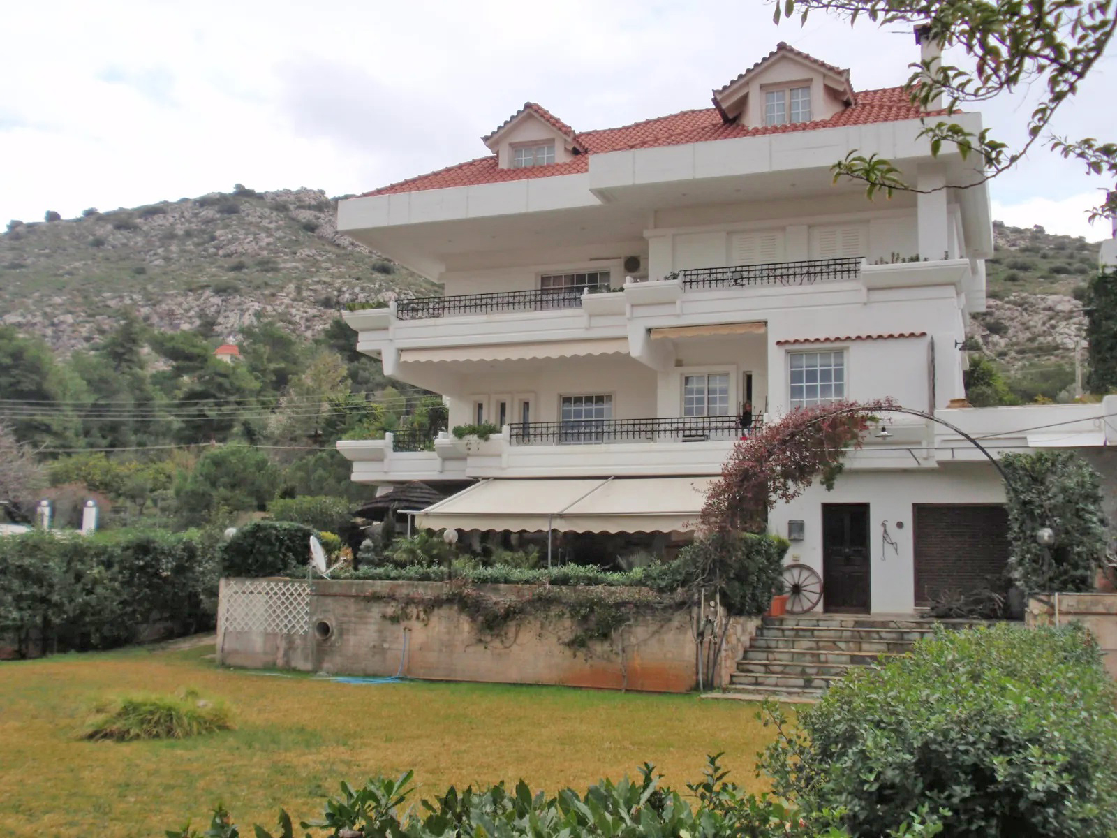 Luxury Residence for sale in Vouliagmeni. ID Av-1037