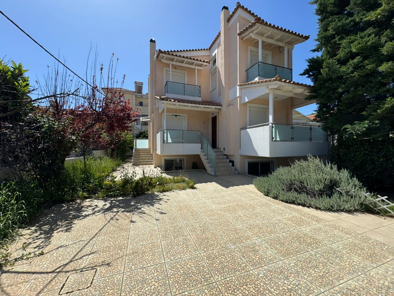 Seaview Maisonette for sale in Porto Rafti. ID A4-7298