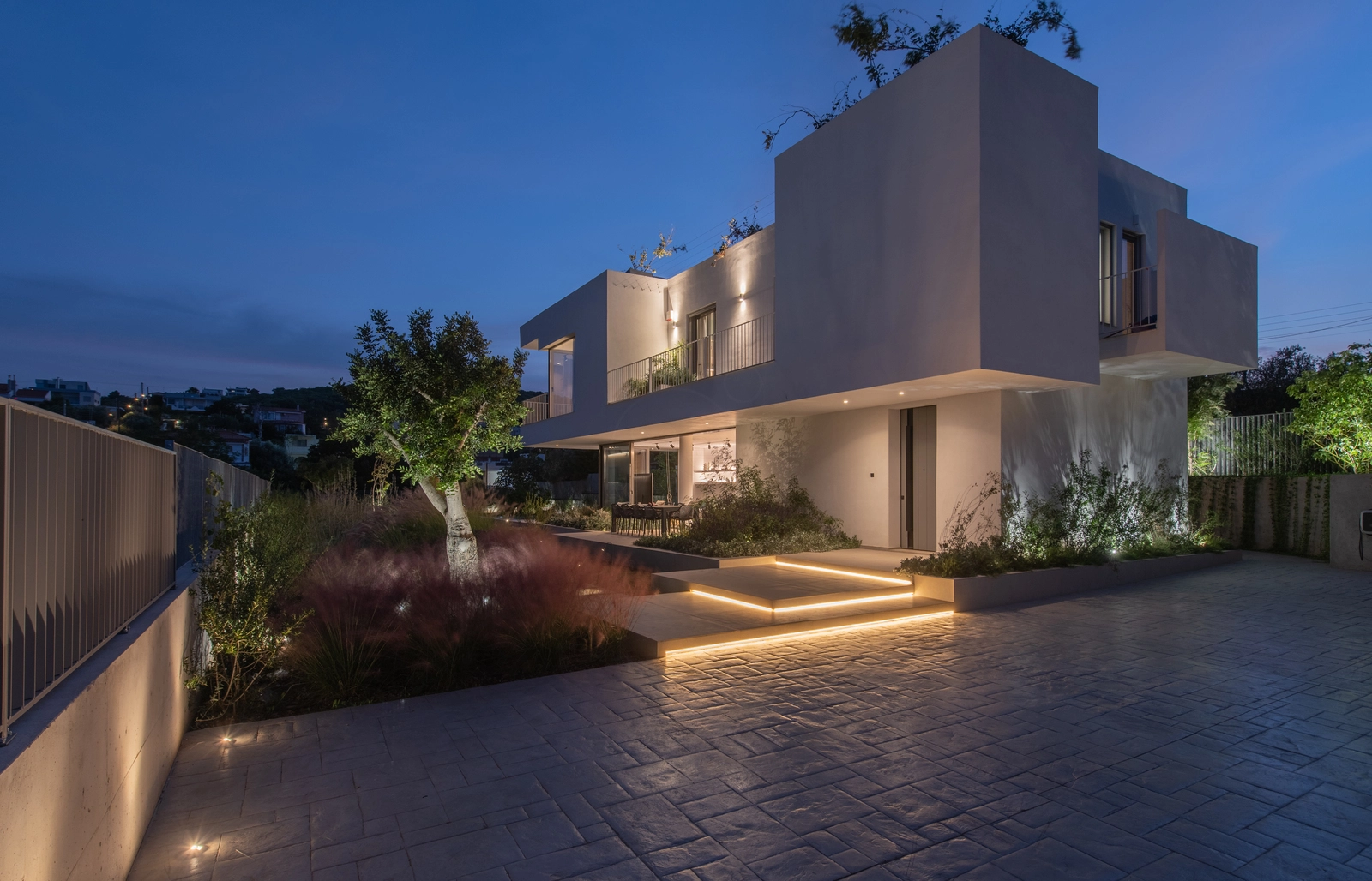 Luxury Villa for sale in Artemida. ID Av-1028