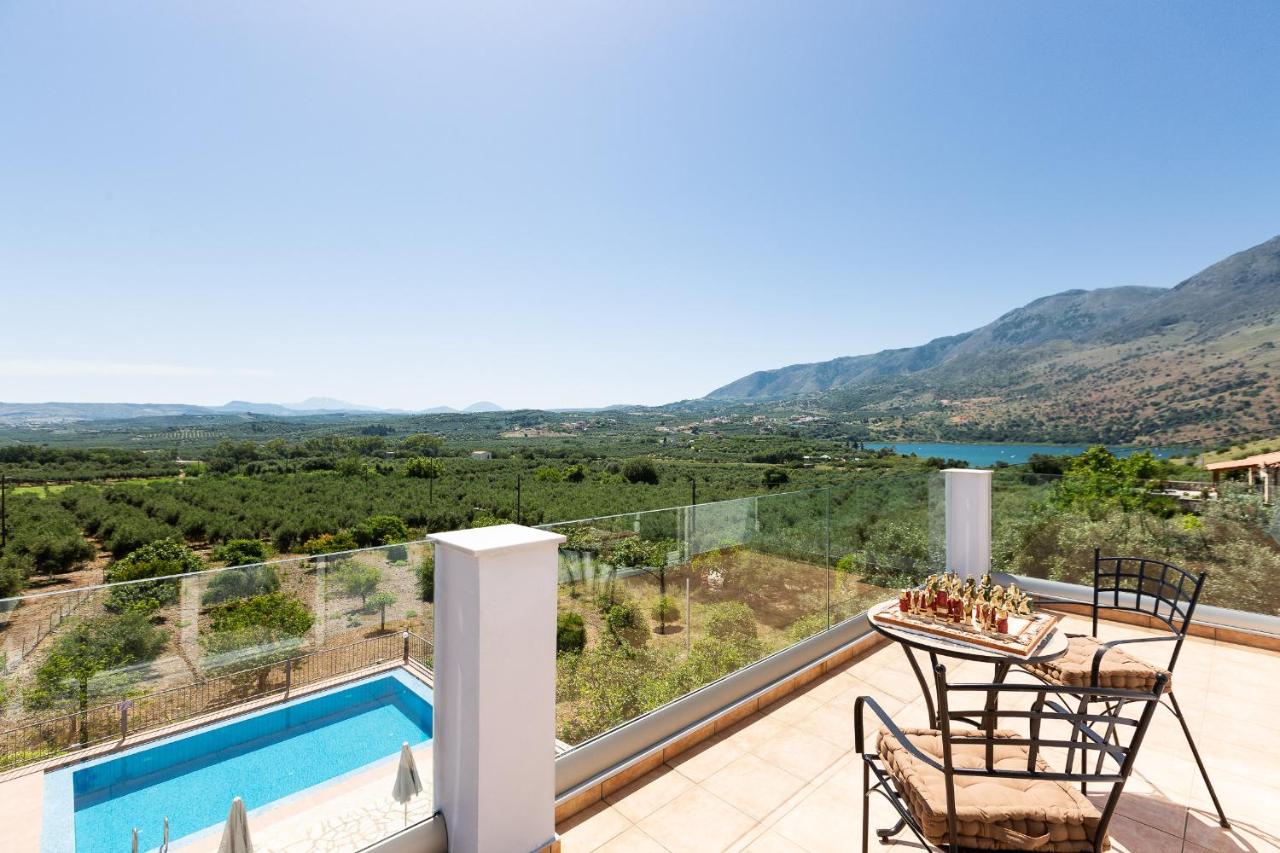 Lake and Seaview Villa for sale in Kournas. ID 0v-1022