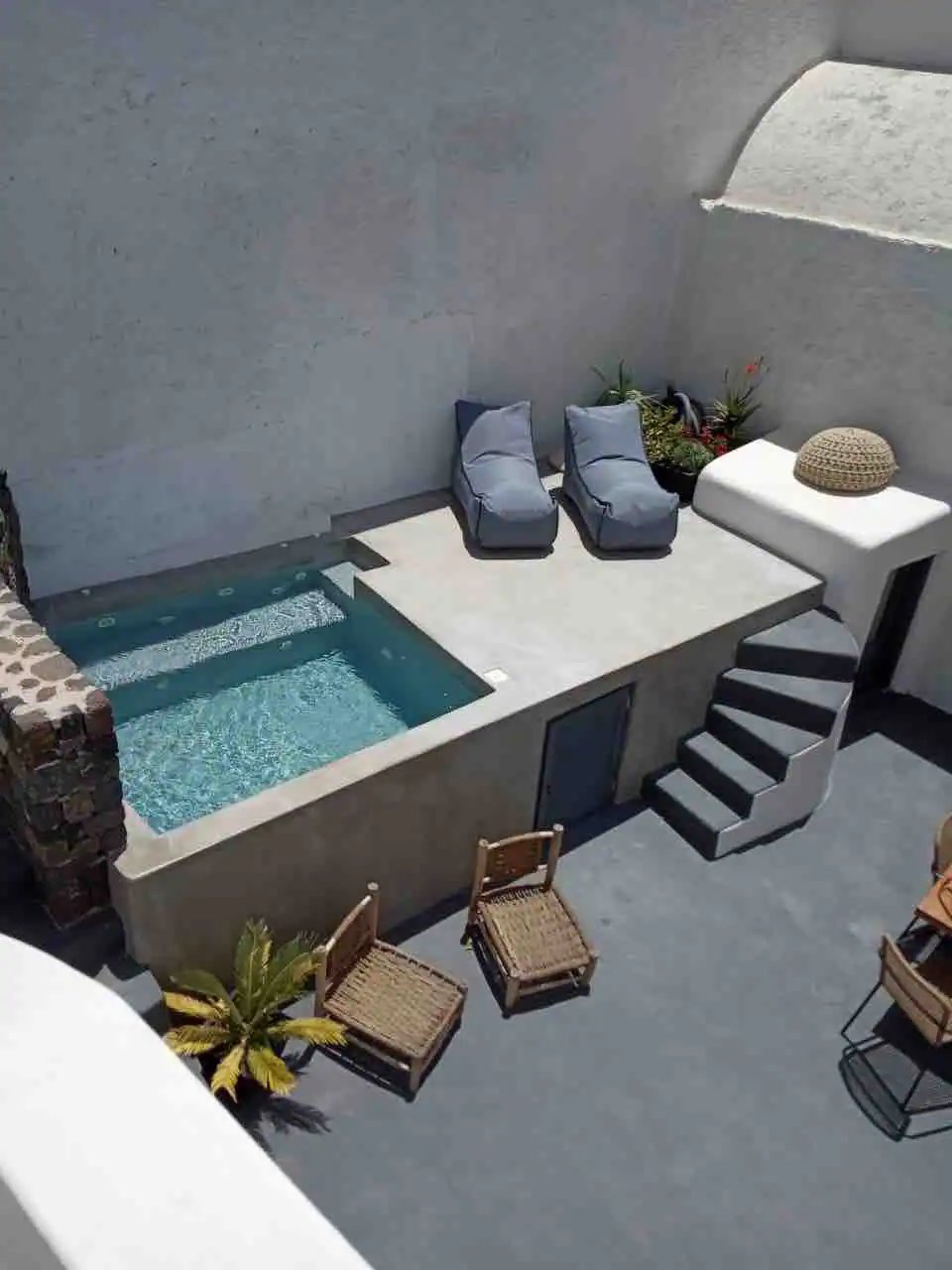 Cave House for sale in Santorini. ID S4-7138
