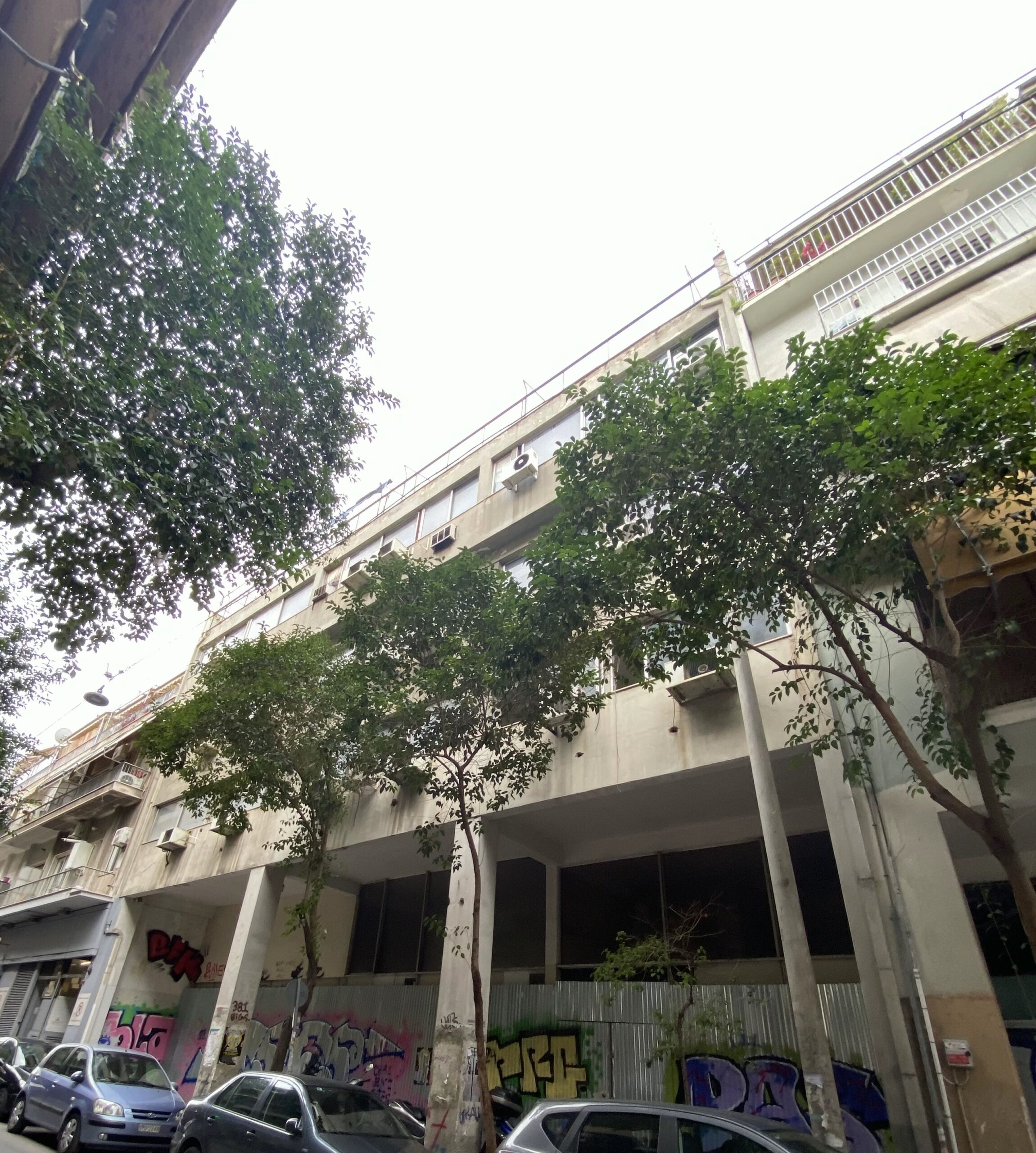 Five-Story Building for sale in Kypseli. ID AB-1335