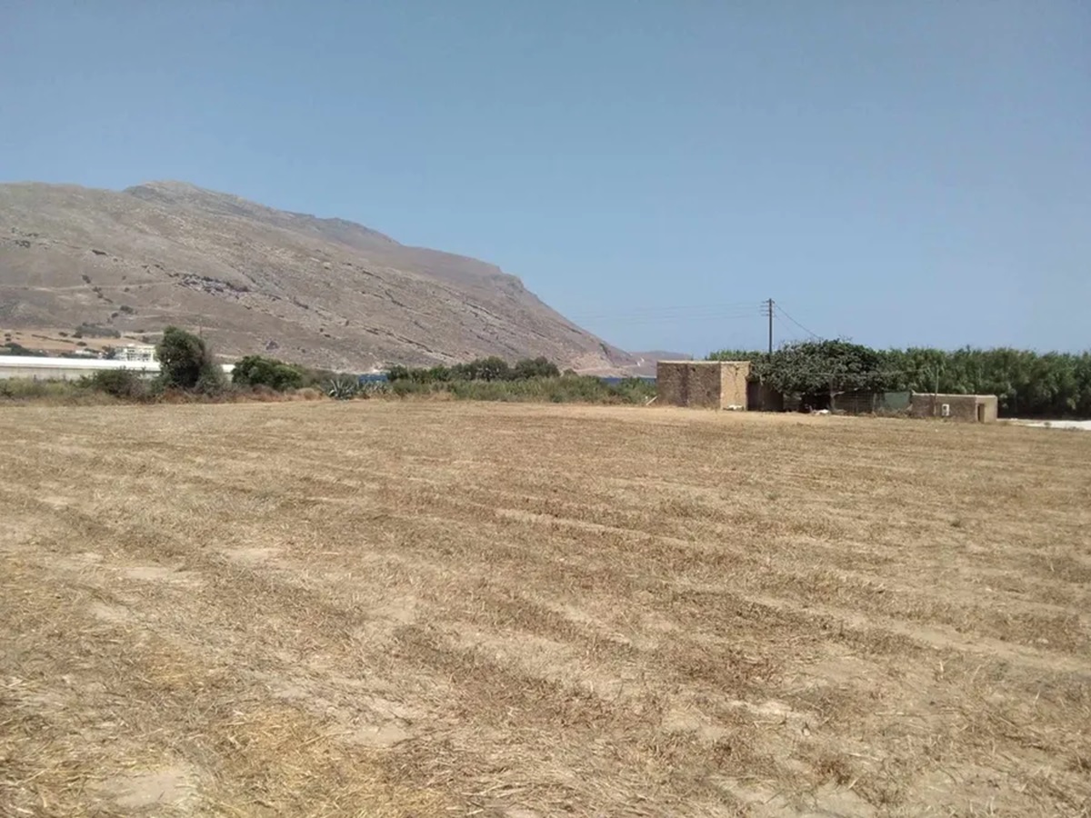 Land for sale near the beach in Kissamos. ID 03-2917