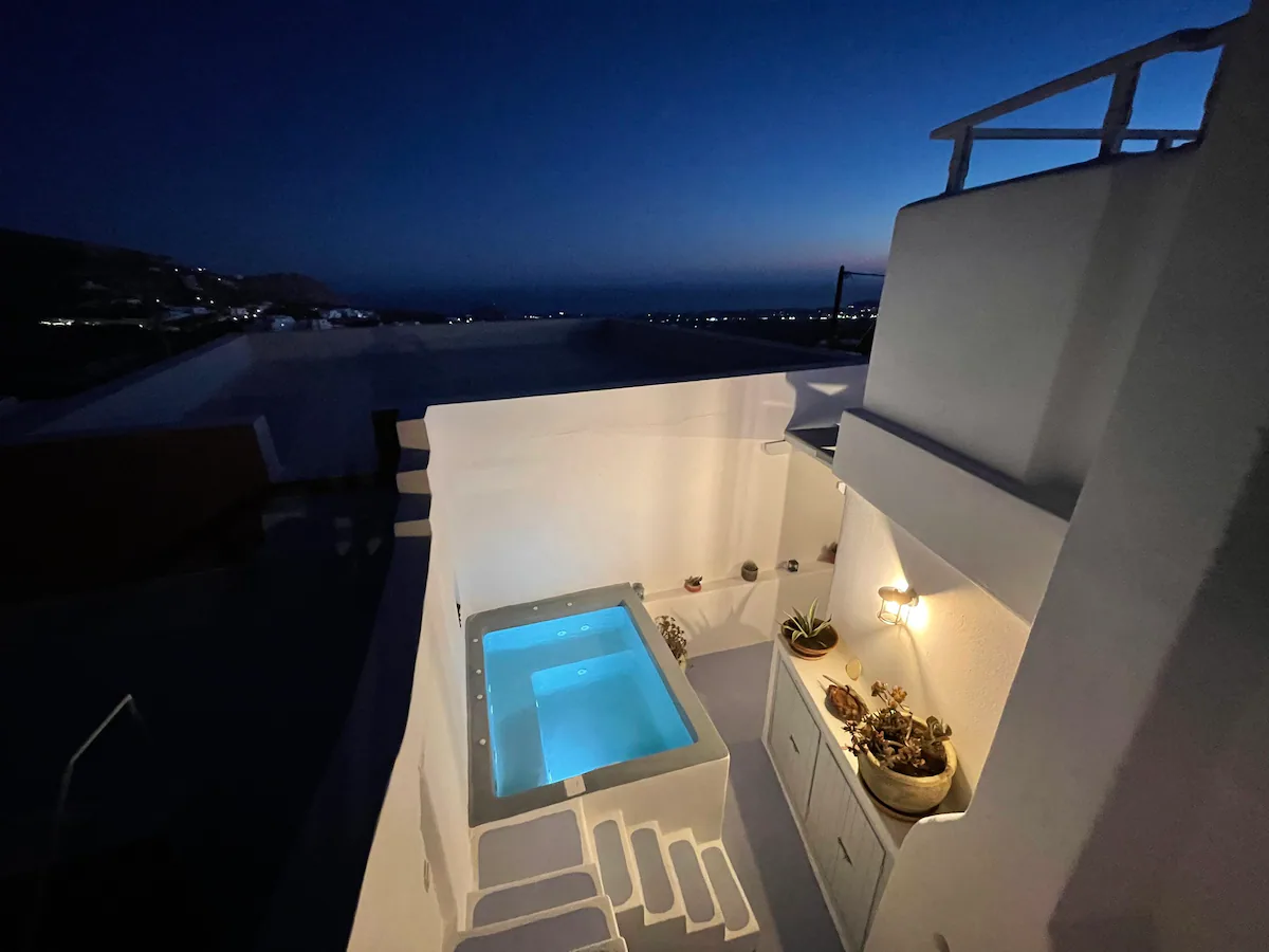 House for sale in Santorini. ID S4-6985