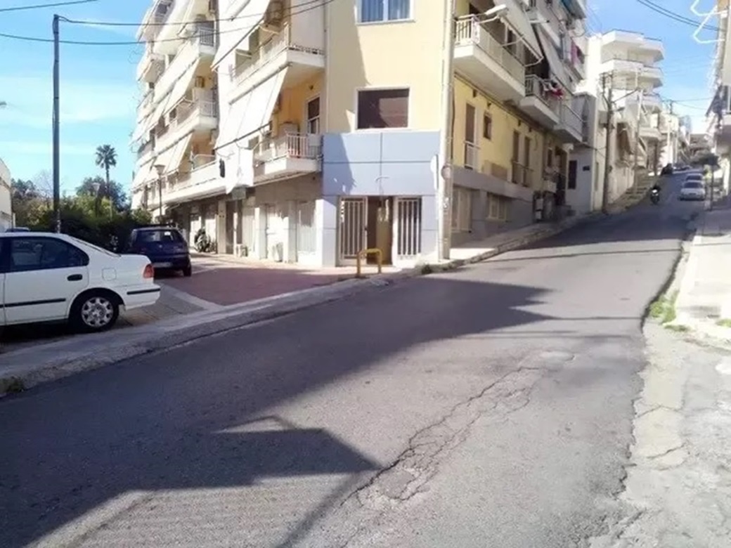 Store for sale in Piraeus. ID AB-1322