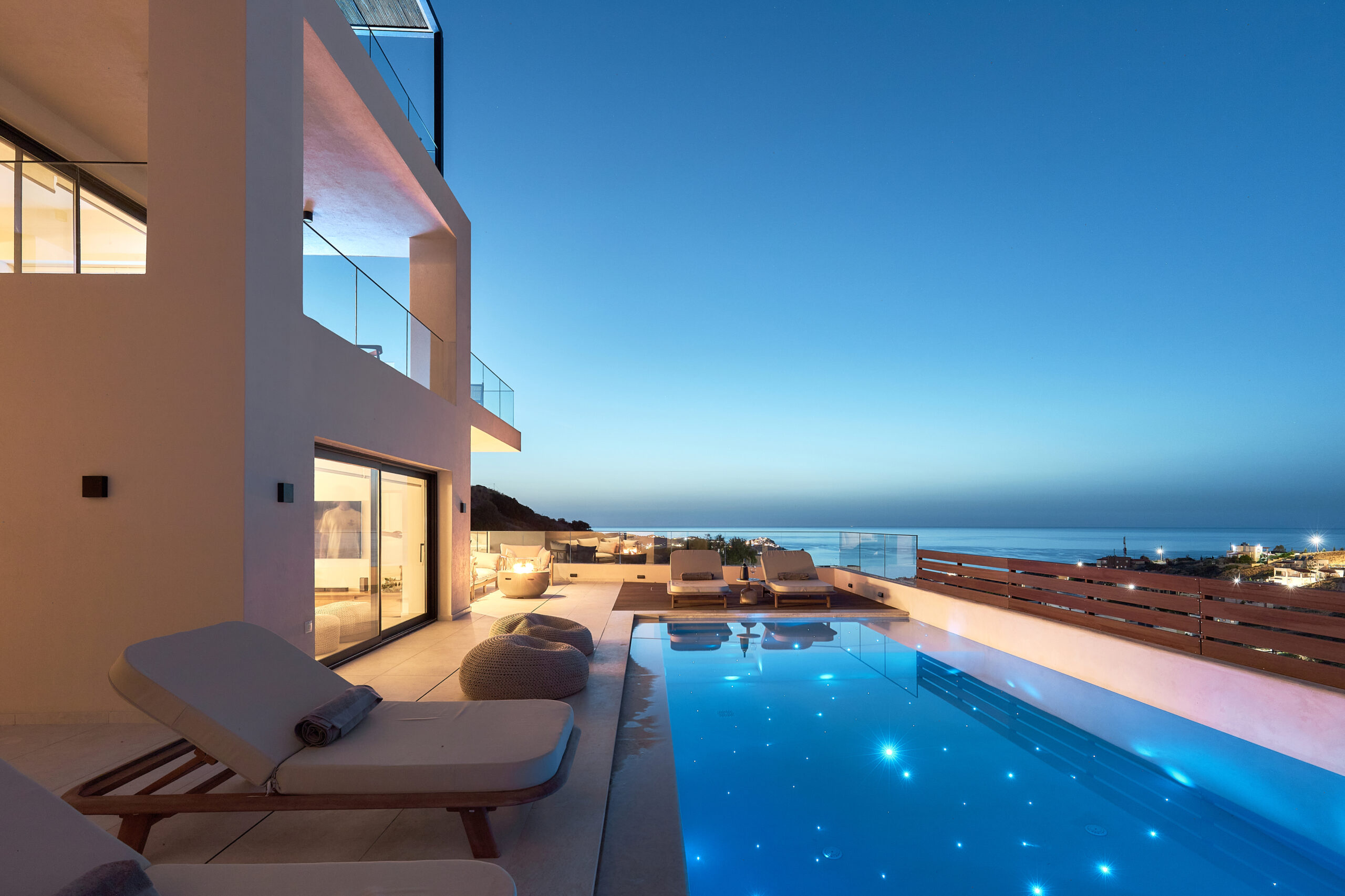 Luxury Seaview Villa for sale near Heraklion. ID 2v-1002
