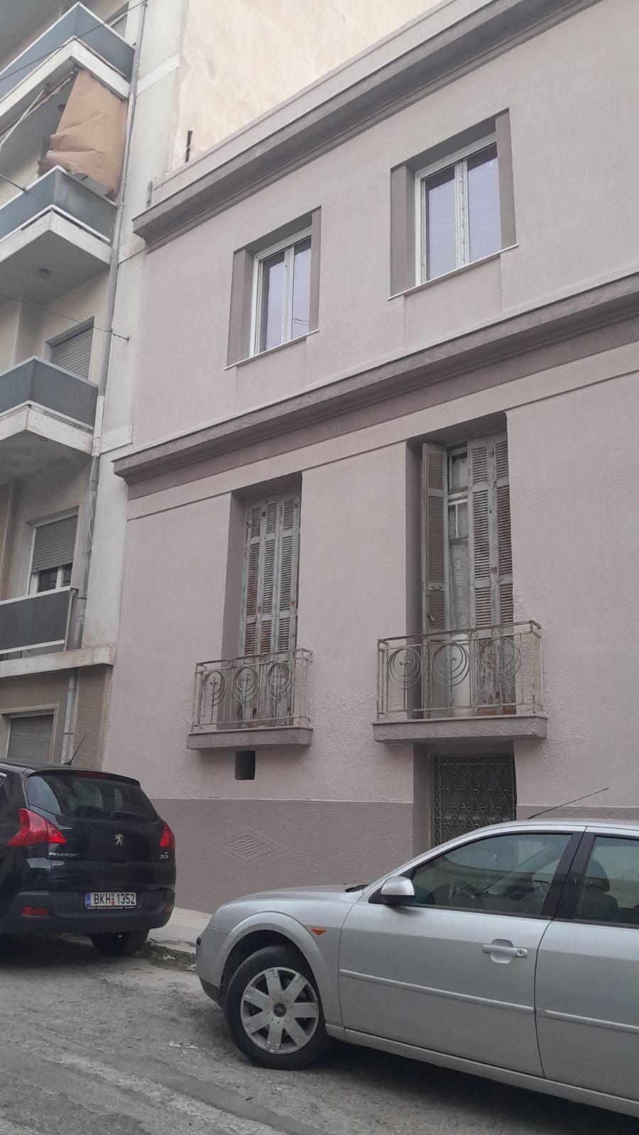 Neoclassical Residence for sale in Athens Kallimarmaro. ID A4-6791