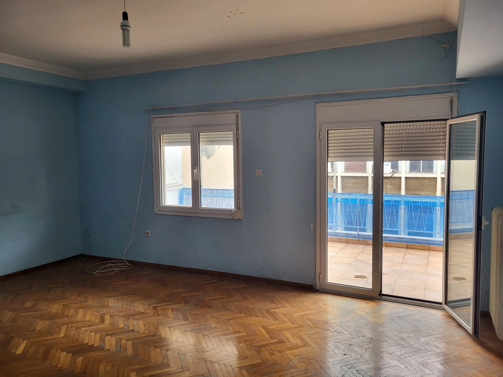 Top Floor Apartment for sale in Athens city center. ID A4-6626