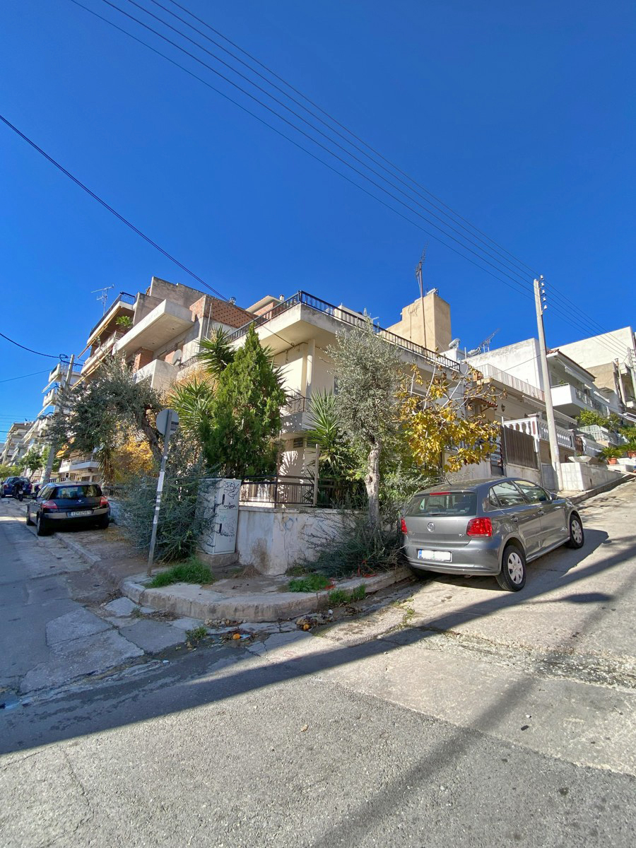 Building with Two Apartments for sale in Keratsini Piraeus. ID A4-6609
