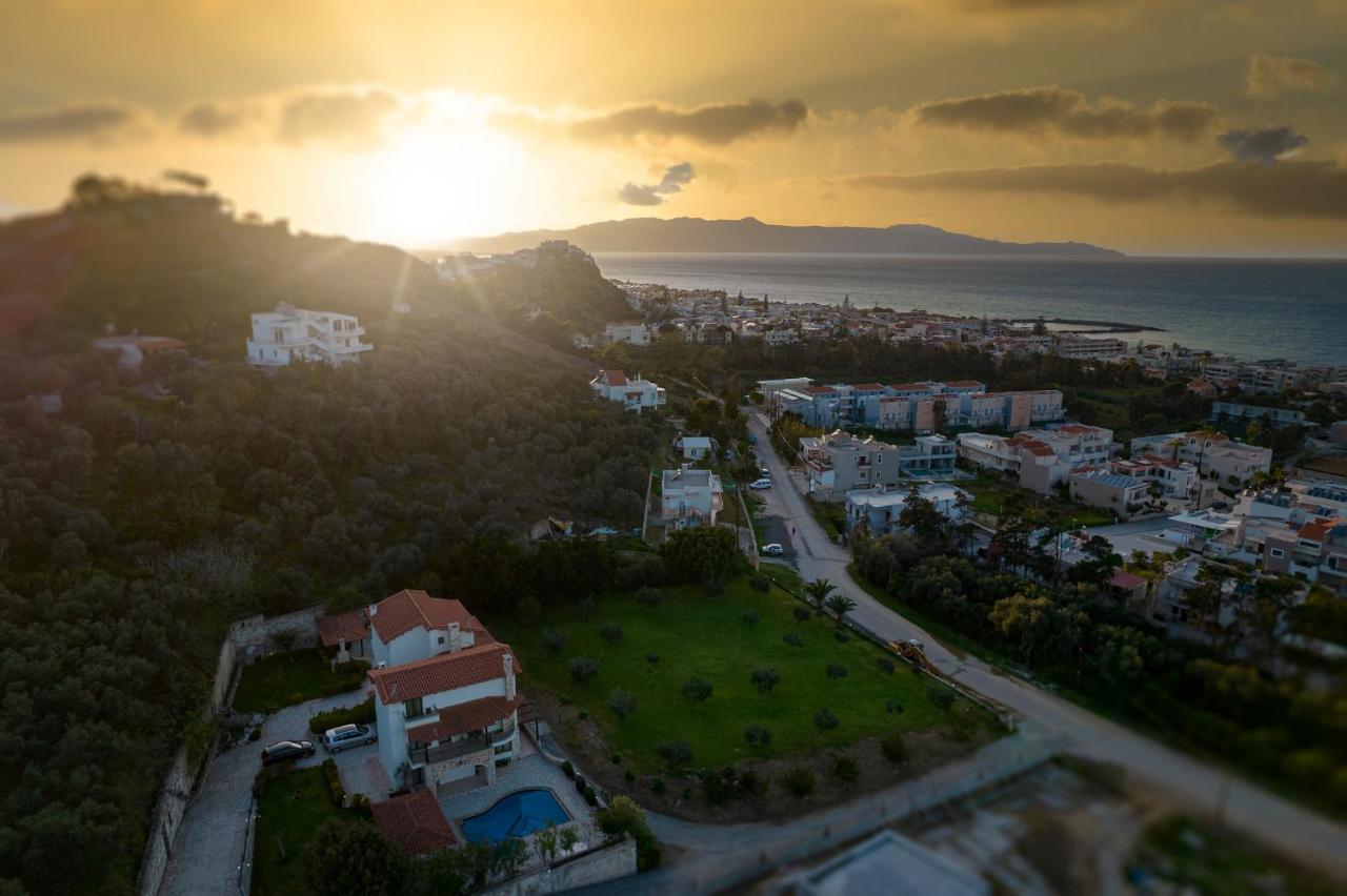 Two Seaview Villas for sale in Agia Marina. ID 0v-984