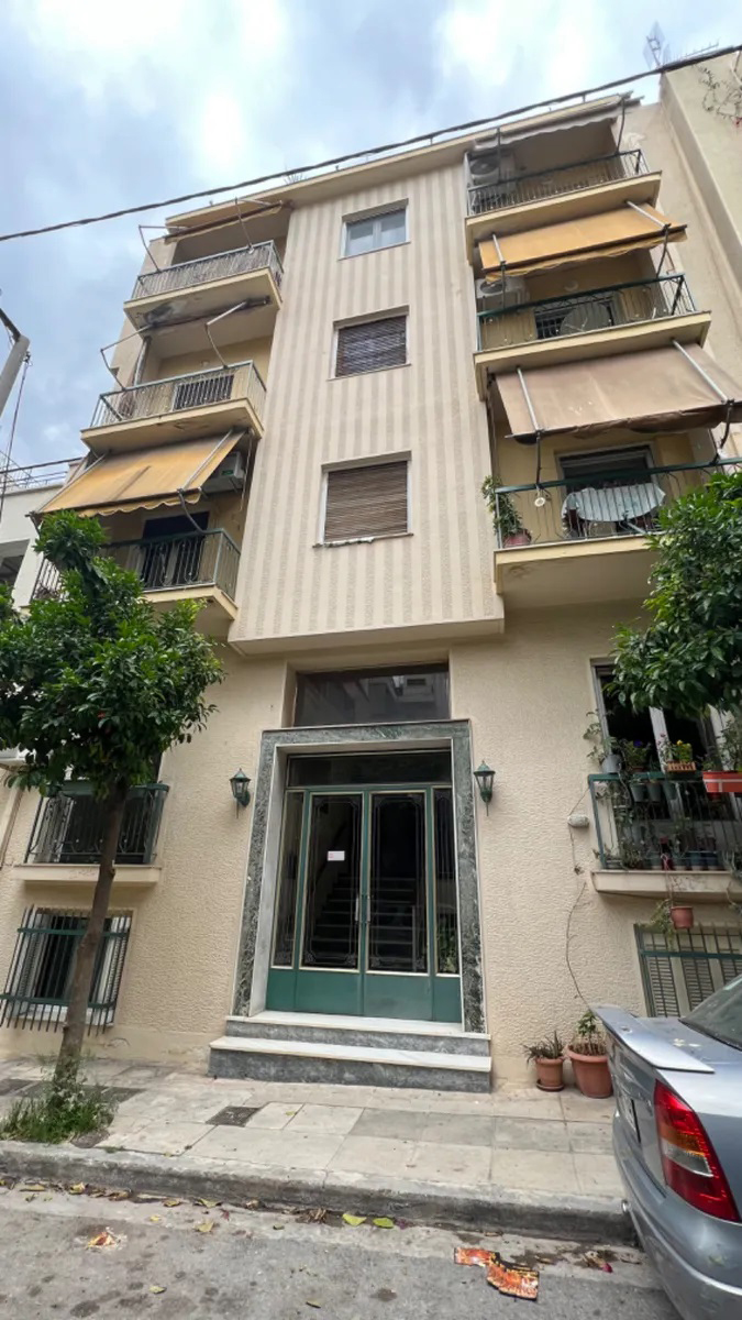 Apartment for sale in Thissio, Athens. ID 04-6488