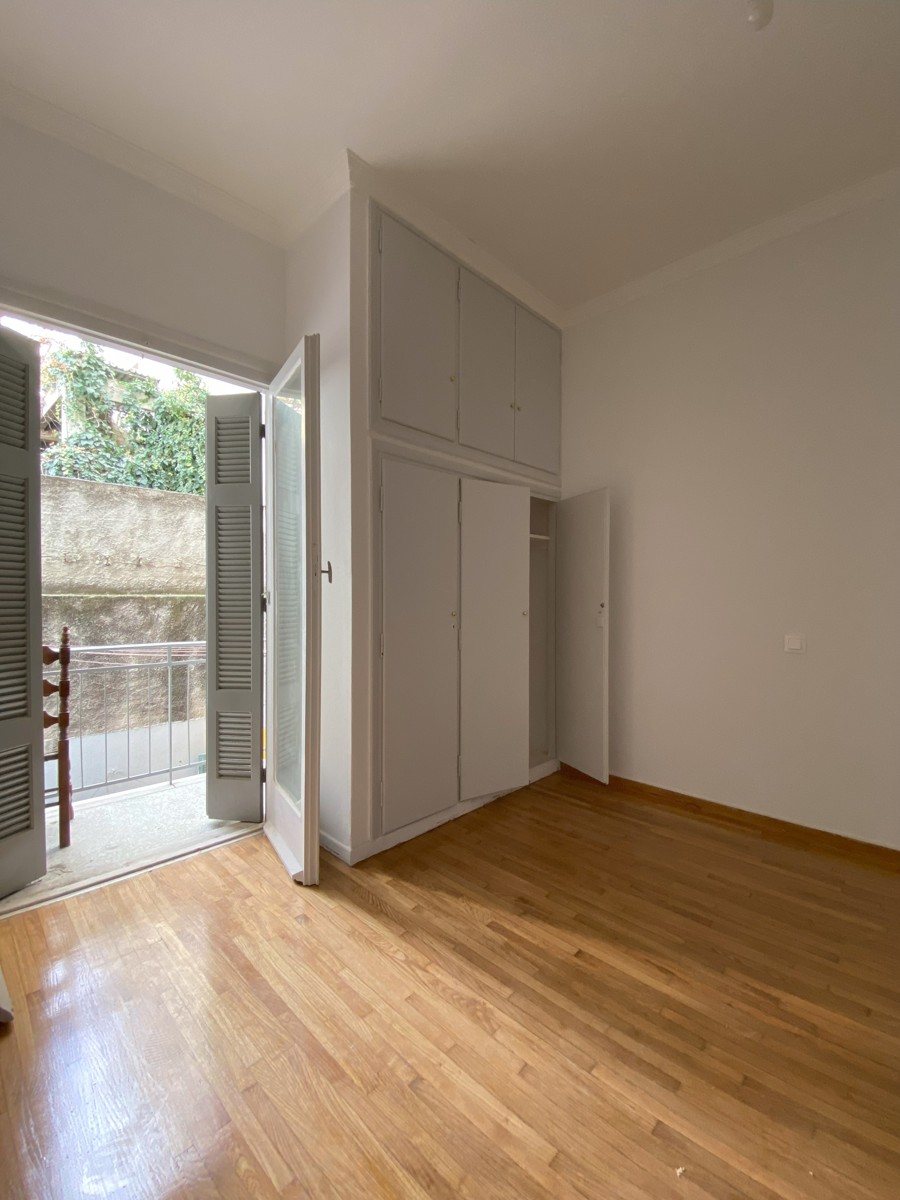 Athens Apartment in Attiki Square. ID A4-6449