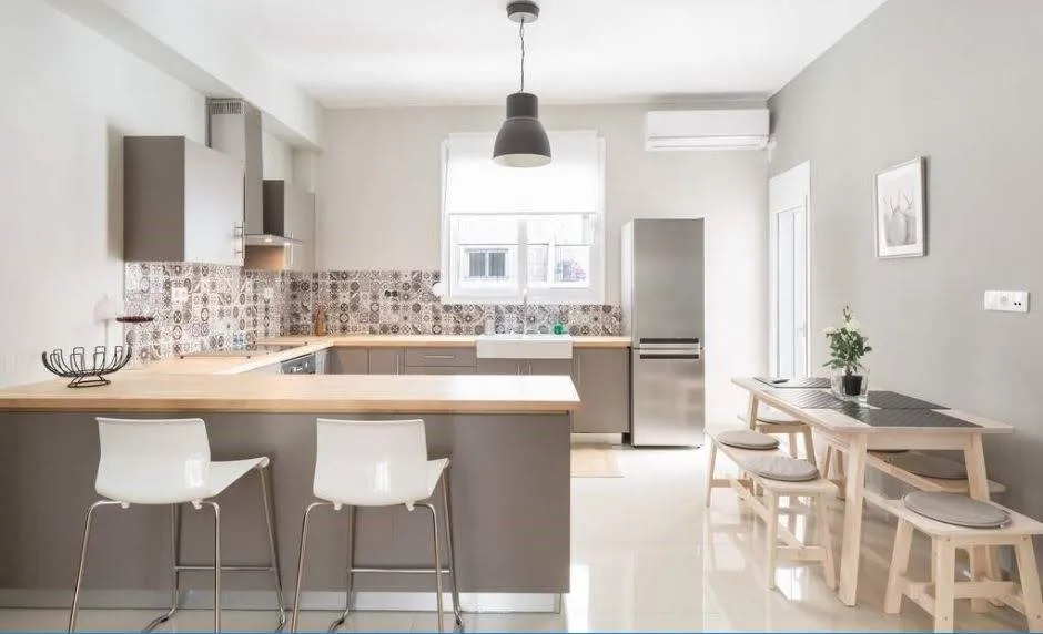 Building for sale in Galatsi. ID AB-1175