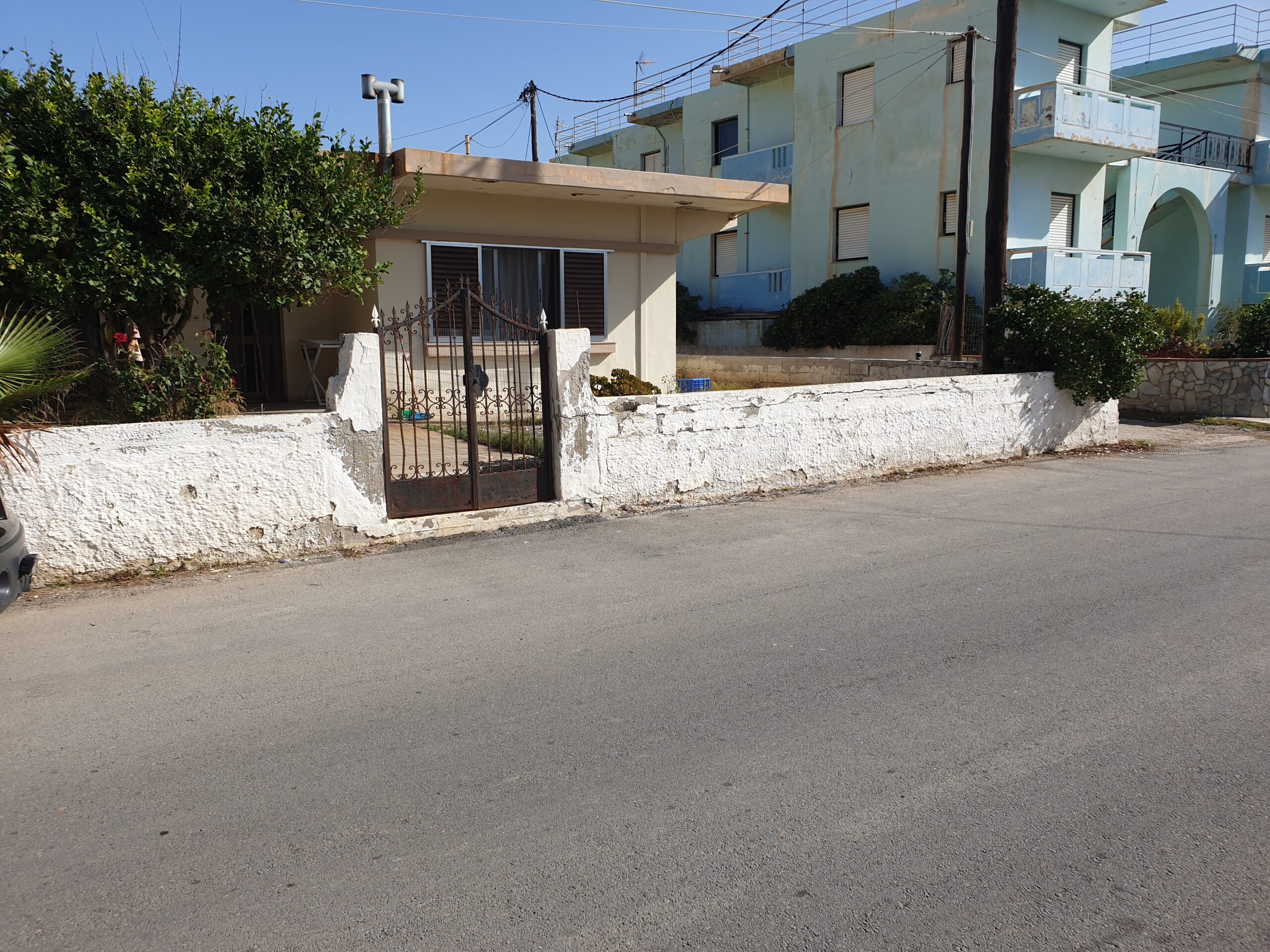 House for sale near the sea in Kolymbari. ID 04-6093