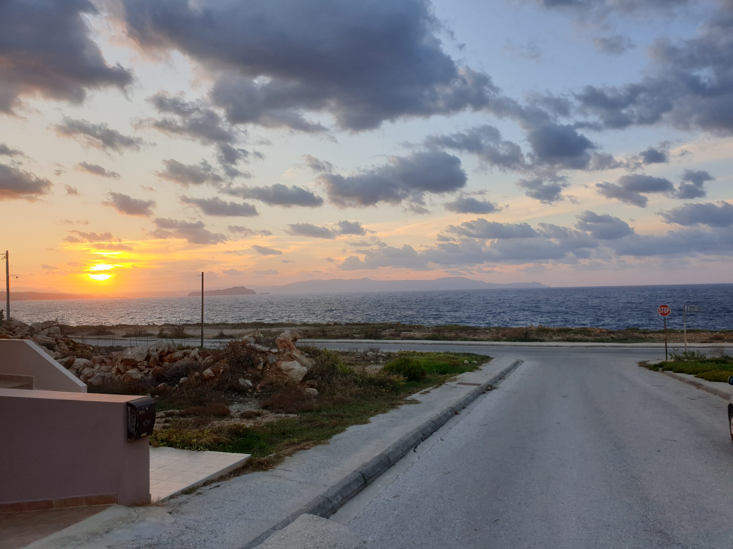 Seaview Studio Apartment for sale in Chania. ID 04-6052