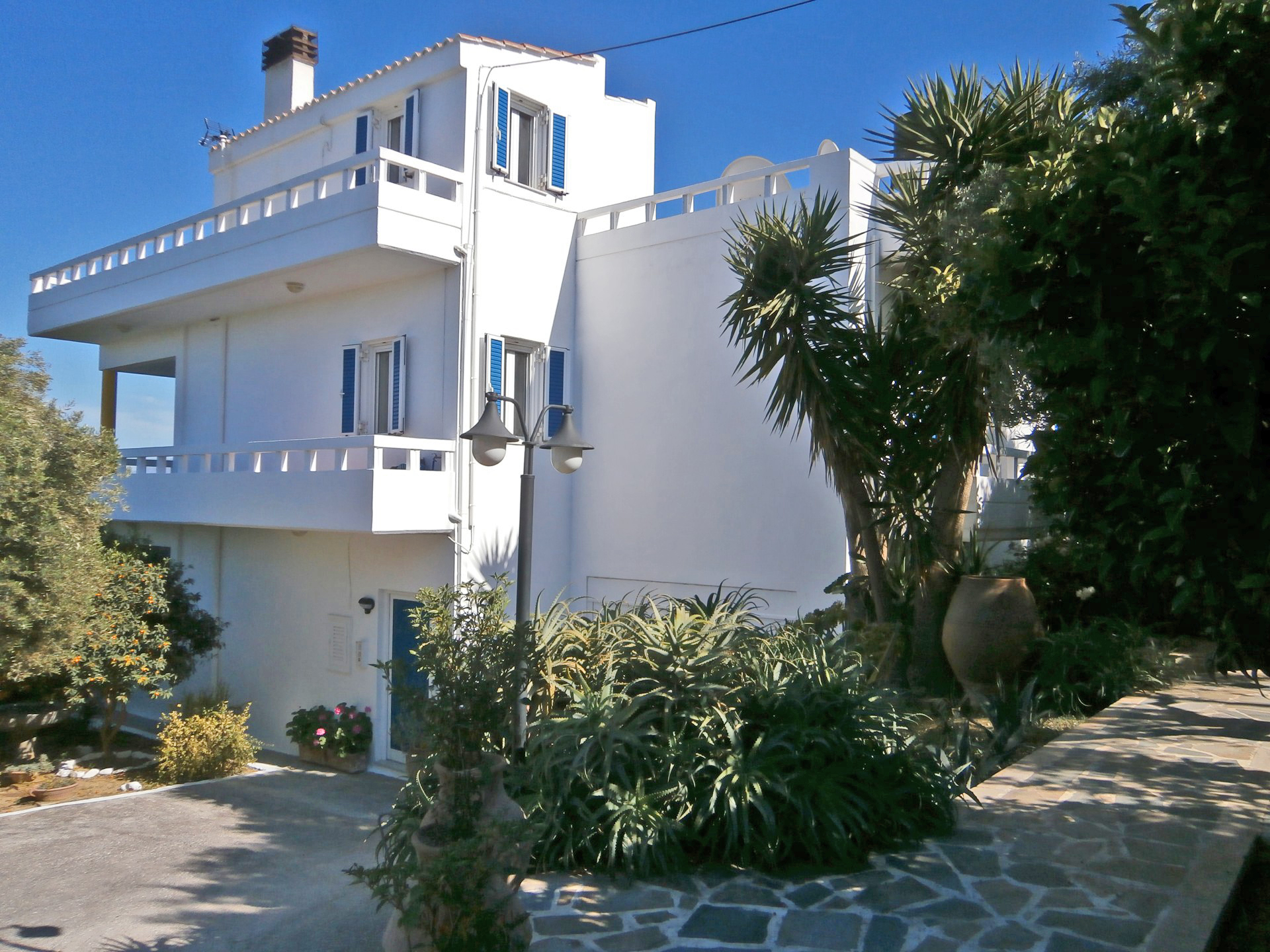 Seaview Property for sale near Kolymbari. ID 04-5472