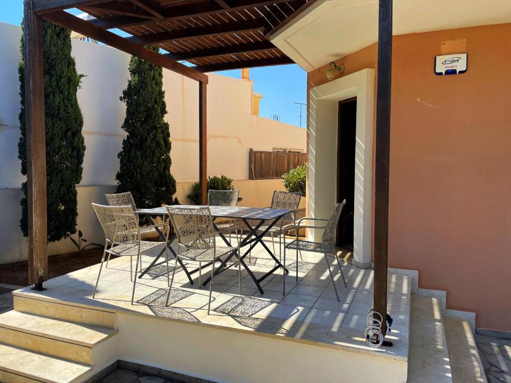 Apartment with Two Bedrooms in Makris Gialos for sale. ID 34-5465